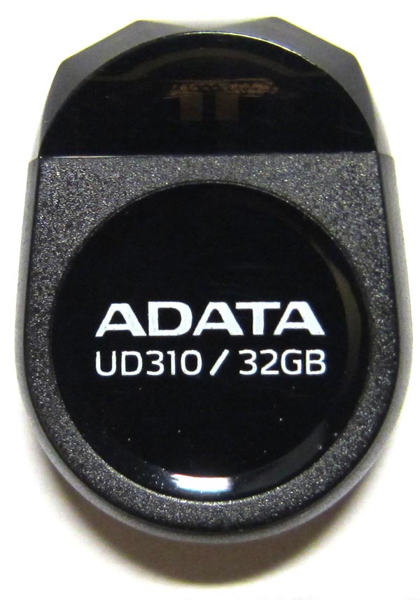 ADATA DashDrive Durable UD310 32ГБ собственной персоной
