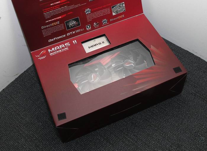 Свежие фотографии двуглавой видеокарты ASUS MARS II