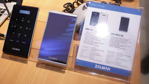 Zalman представляет контейнеры для накопителей ZM-HE400 и ZM-HE135