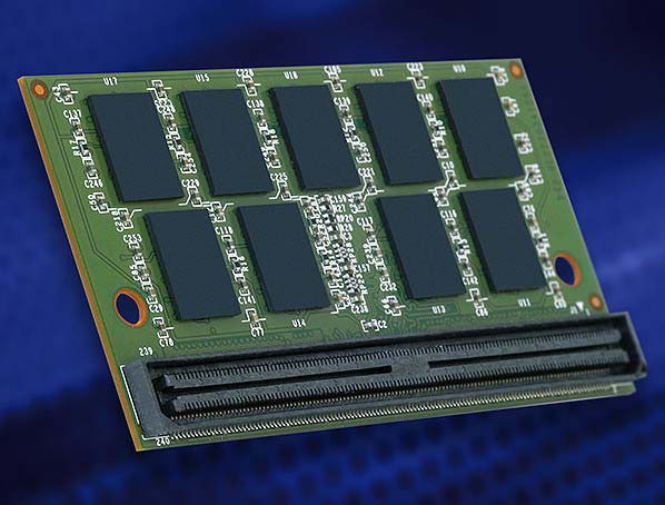 Модуль оперативной памяти DDR3 форм-фактора XR-DIMM от SMART Modular