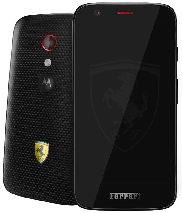 На фото аппарат Motorola Moto G Ferrari Edition