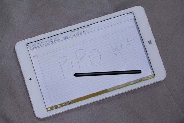 На фото планшет Pipo W5