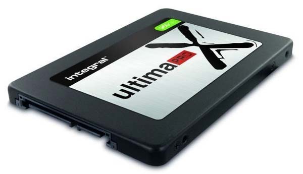 SSD UltimaPro X от Integral на фото