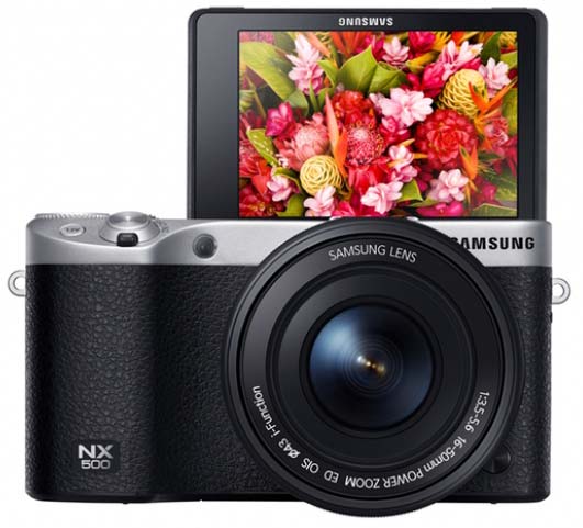 На фото устройство Samsung NX500