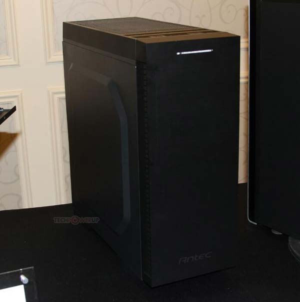 На фото показан корпус Antec P70