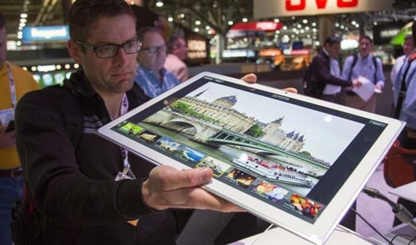 Некто удивляется размерам планшета Panasonic Toughpad FZ-Y1D