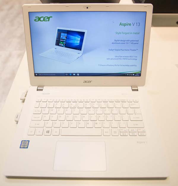 Ноутбук Acer Aspire V13 (V3-372) на фото